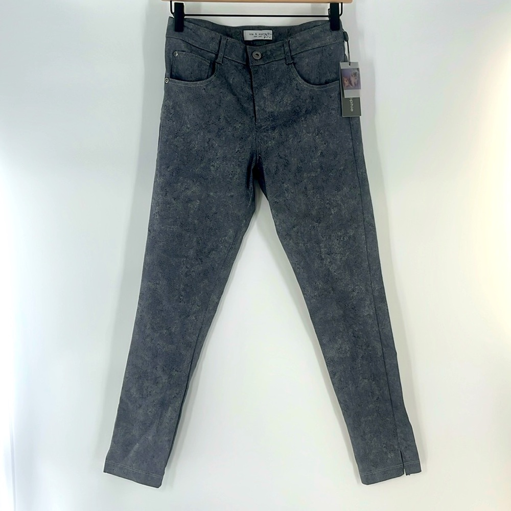 lola and sophie Gray Pants Jeans Size 4 NWT